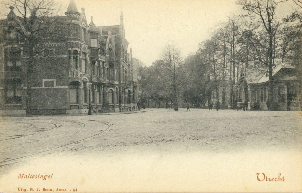Ansichtkaart van de Maliesingel en de Johan van Oldenbarneveltstraat uit 1895